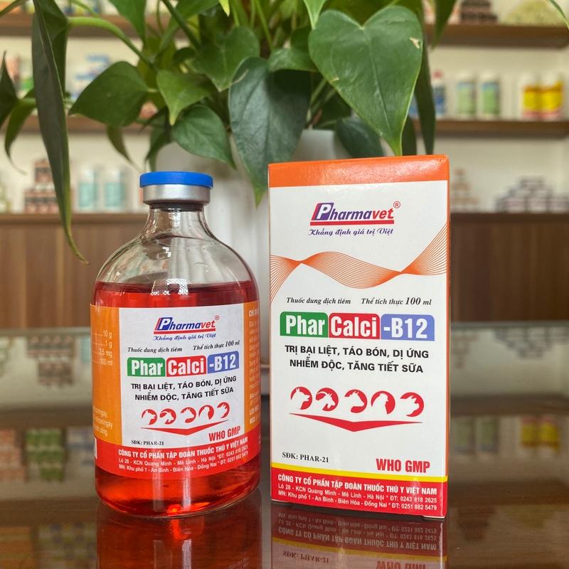 PHARCALCI B12 - Cung cấp Calci và B12 cho vật nuôi, đặc trị bại liệt, yếu chân và co giật trên vật nuôi. Dạng dung dịch 5