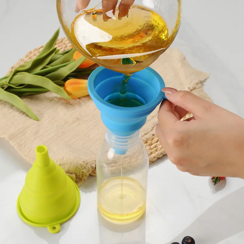 Food grade silicone foldable funnel, mini portable kitchen oil leak, household retractable oil pouring, wine pouring, liquid separation, oil bucket