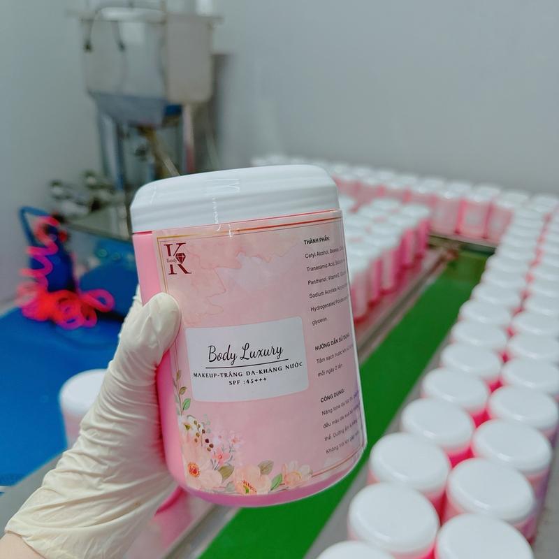 Hủ 1 KG Kem Body Luxury Kháng Nước Siêu Trắng 1kg MÙI HƯƠNG goodgirl