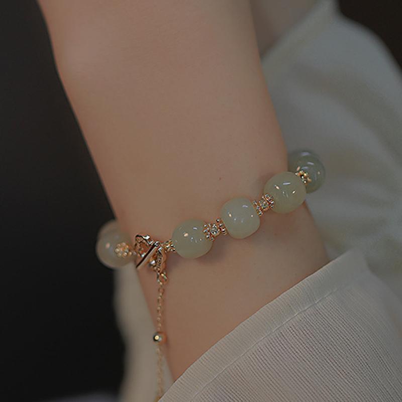 Product Introduction of Fashionable Exquisite Green Imitation Jade Beaded Bracelet For Women Elegant Sweet Wrist Chain Court Style Banquet Daily Jewelry 10