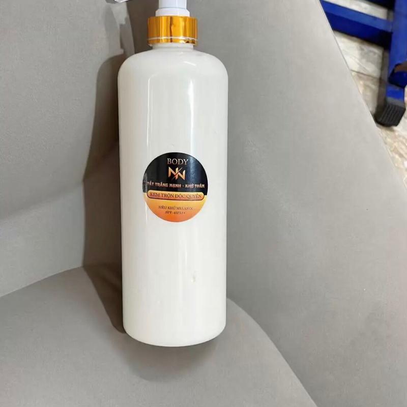 Kem body tẩy trắng ( Chai 1kg ) trộn độc quyền dưỡng da mềm mịn cấp ẩm khử thâm chống nắng cho da