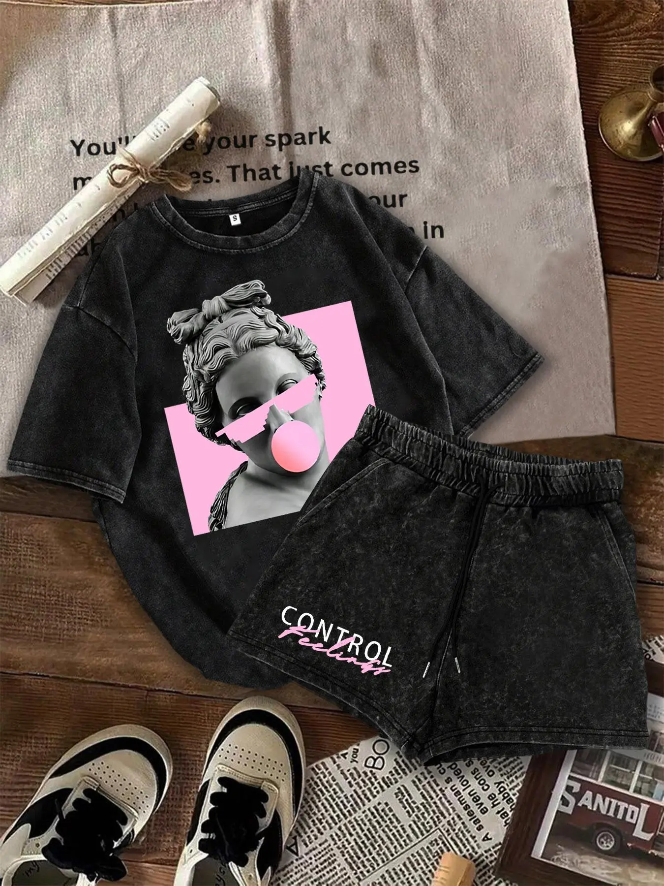 Two-Piece Set Women's Statue Print Short Sleeve Tee & Skinny Shorts, Casual Fashion Round Neck T-shirt & Shorts for Daily Outdoor Wear, Ladies Summer Clothes, Suits