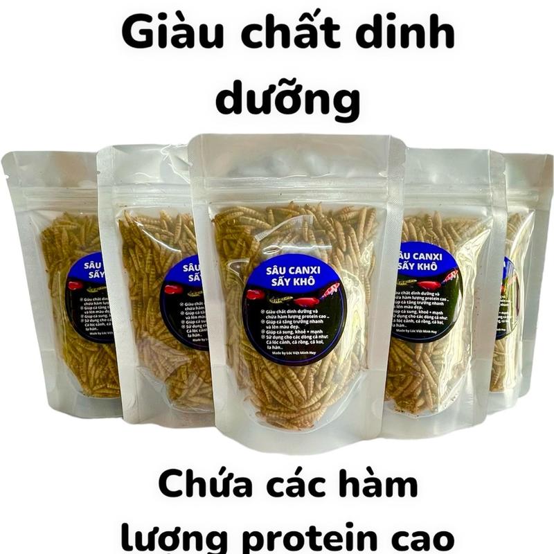 Sâu Canxi sấy khô -chứa các hàm lượng caroten rất cao-dành cho các dòng cá lóc cảnh-cá rồng -cá koi-cá la hán và các dòng săn mồi khác -trọng lượng 30 gram / 1 gói.