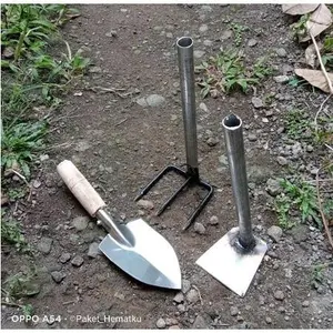 PAKET PROMO Peralatan Berkebun 3 pcs Garuk Cangkul Mini Gagang Pipa Dan Sekop Taman Lancip