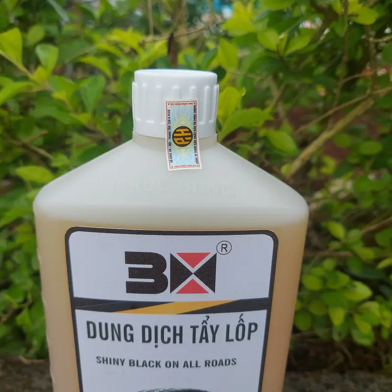 Dung Dịch Tẩy Lốp Ô Tô Chuyên Dụng 3X Chai 1 Lít 2