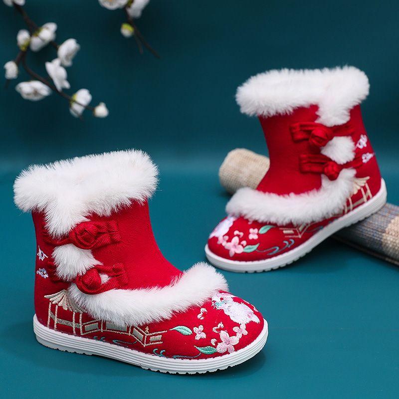  PippiKids - Hàng Mới Về Mùa Đông: Giày Hanfu Dày Và Lót Lông Cừu Cho Bé Gái Giày Thêu Cho Trẻ Em Giày Đi Tuyết Với Thiết Kế Hình Thỏ Giày Biểu Diễn Phong Cách Cổ Xưa 