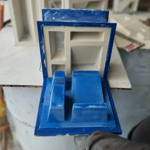 Cetakan Roster / Loster Motif Lubang 4 Ukuran 20x20 tebal 10cm