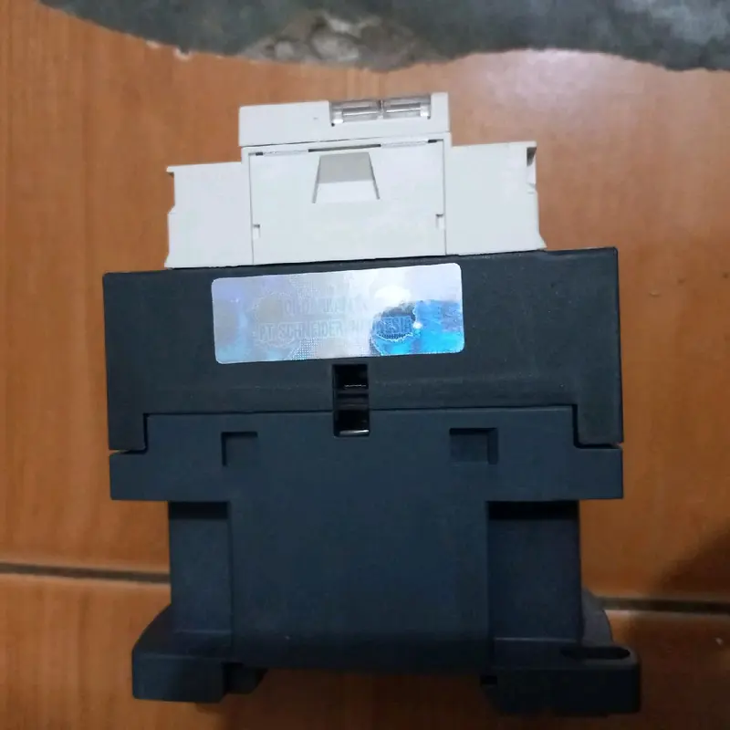 kontaktor sacnider  LCD109M7 D12 D18 D25 D32  3pas 220 vol 2