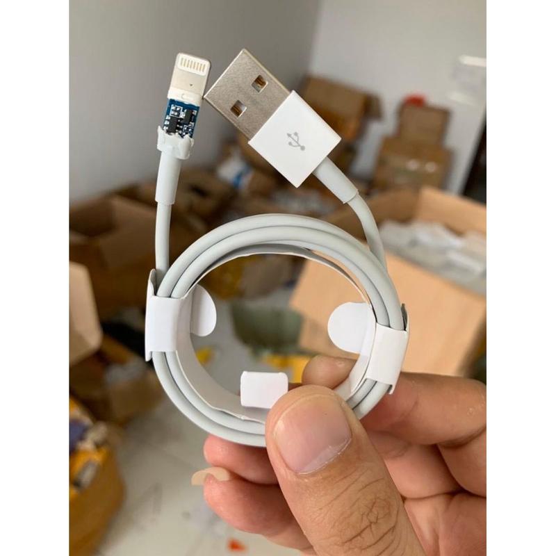 Quà Tặng 1 Dây Sạc 6 ic Chân USB Tránh Chai Pin Khi Mua Tai Nghe AP 2