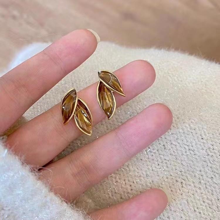 Product Introduction of Autumn Winter Models Leopard Print Plush Earrings Female Korean Temperament Fashion Cold Wind Retro Earrings Jewelry Wholesale 6