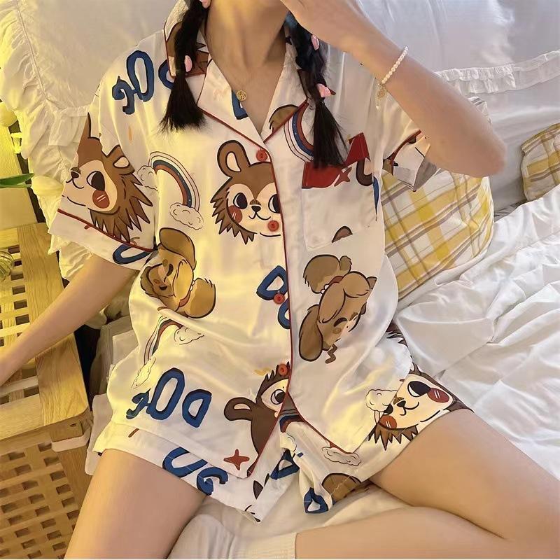 Product Introduction of Women's Summer Japanese Home Satin Loose Pajama Top and Shorts 2Pcs Silk Pajama Set 5