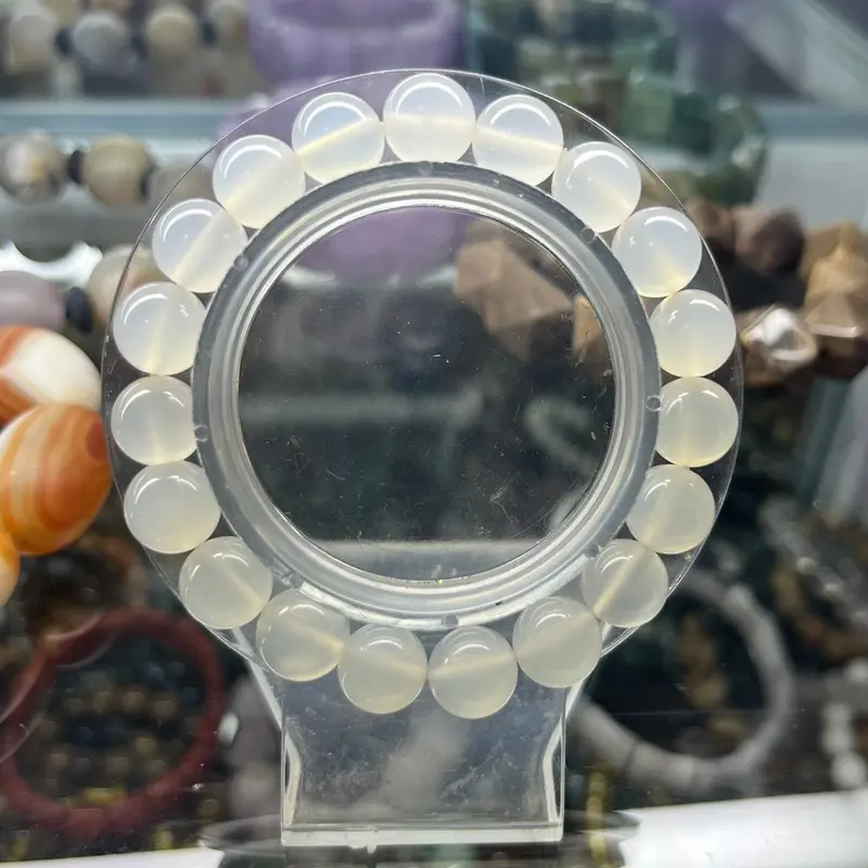 Vòng tay nữ (m.ã n.ão trắng 10li) 0