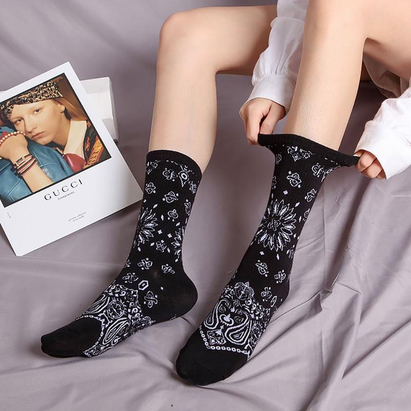 Cool Fashion Street Cotton Harajuku Male Paisley Flower Socks Korean Style Socks Women Hosiery Middle Tube Socks 1
