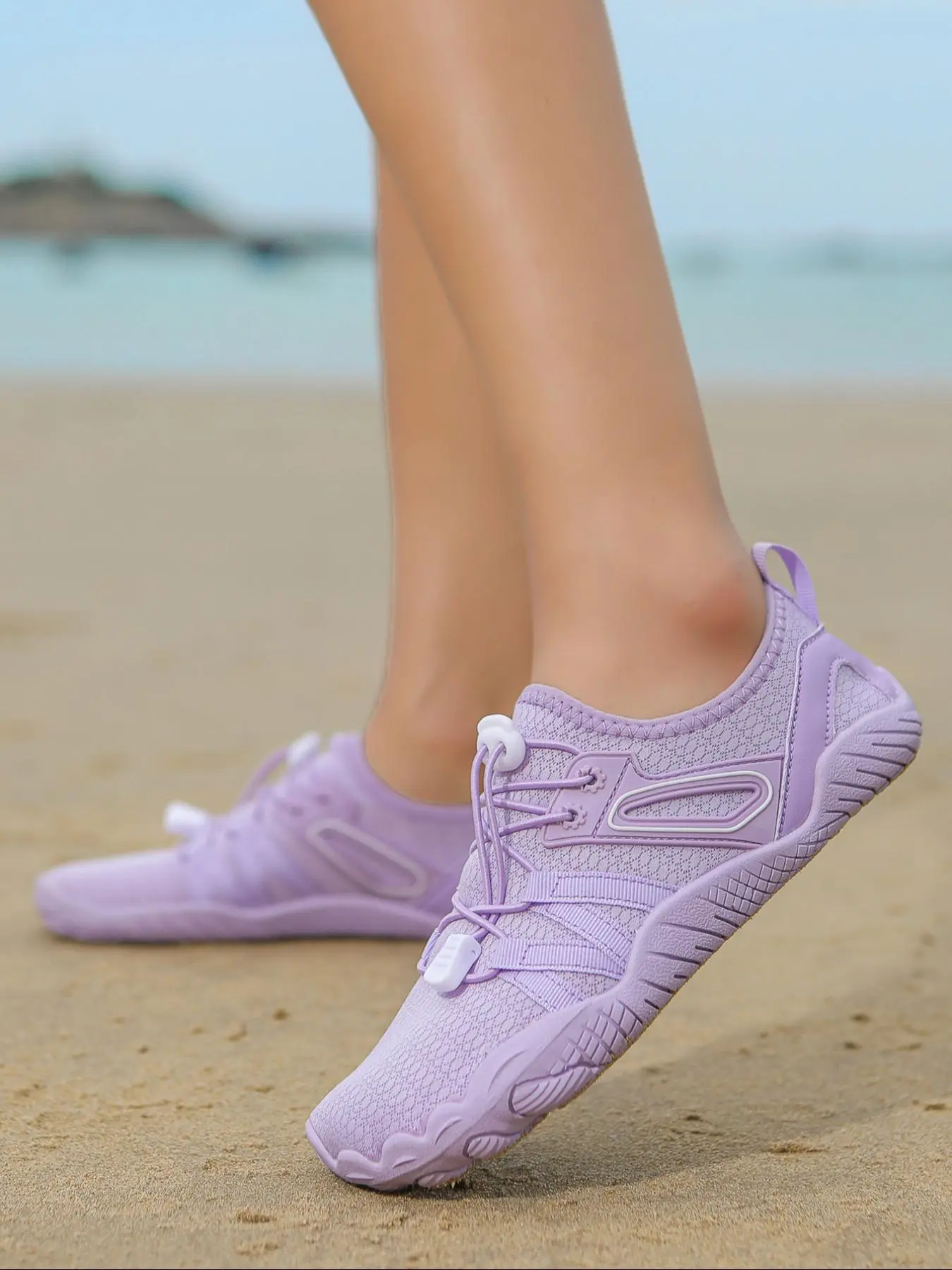 Unisex's Quick Drying Water Shoes, Sporty Slip on Beach Shoes, Comfortable Barefoot Shoes for Swimming Pool, Beach, Surfing and Yoga Fitness, Outdoor Sneakers