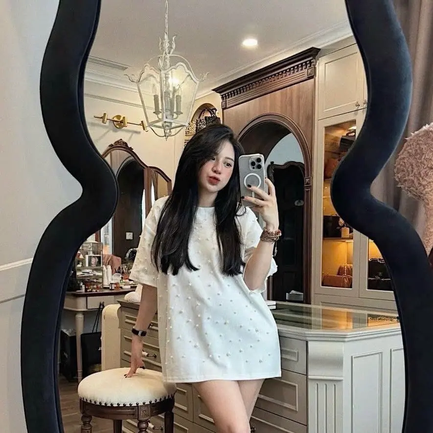 ￼Áo phông cotton đính ngọc dáng rộng cộc tay Nữ Women Top Thun Cổ Tròn