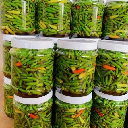 Ớt Hiểm Ngâm nước mấm , Ớt xim rừng ngâm mấm mặn ngọt chua cay Food( hủ 500ml)