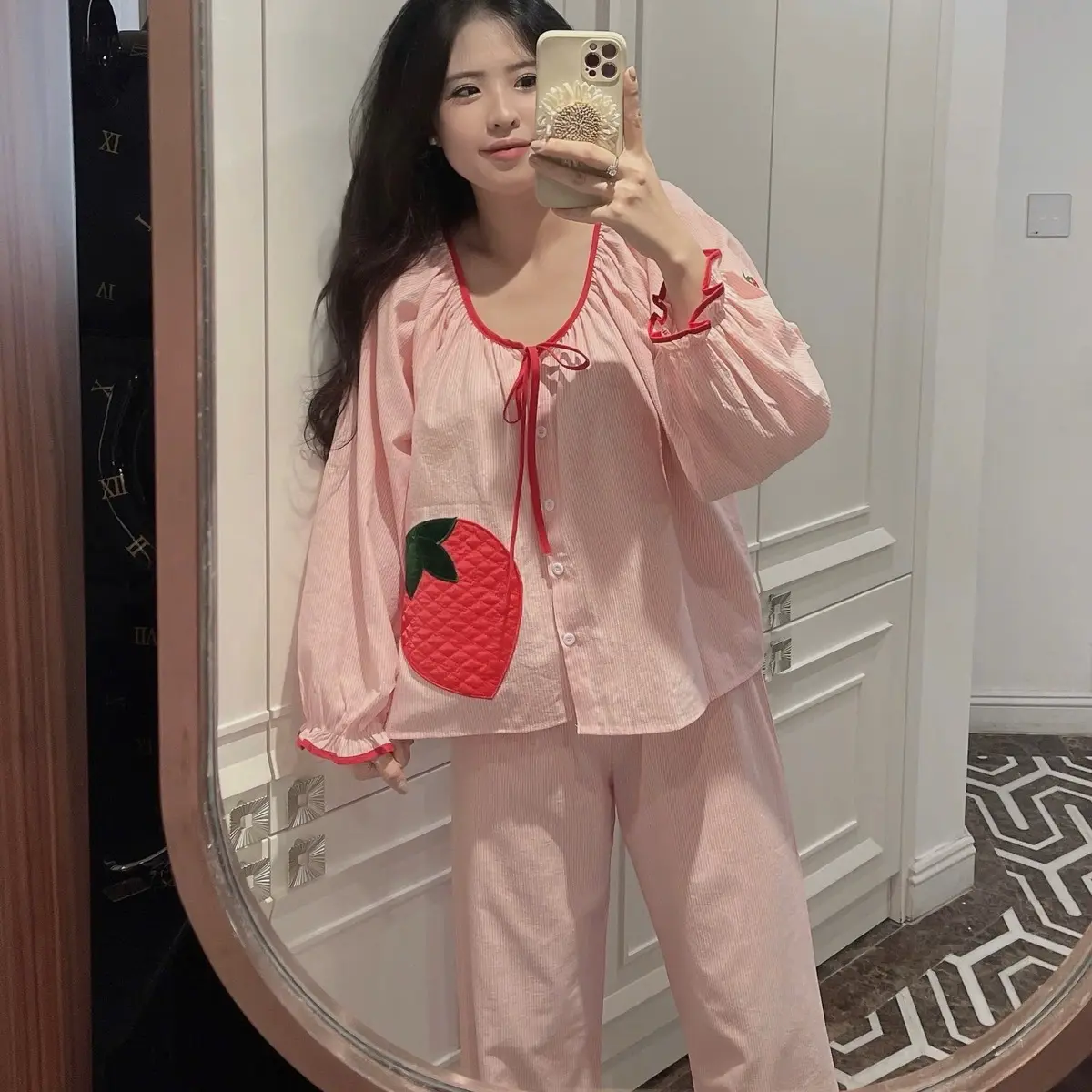 Pijama hồng đính quả dâu cute
