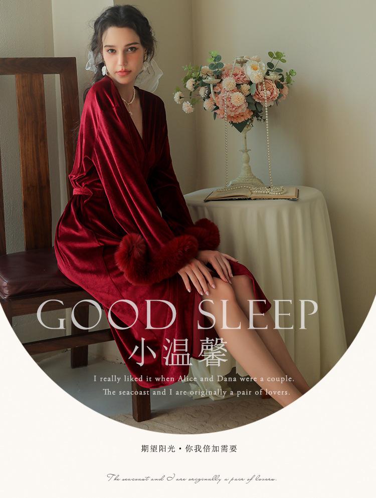 Product Introduction of Bride Bridal Gown Women's Long Feather Nightgown Wedding Tie Makeup Bridesmaid Kimono South Korea Gold Velvet 1