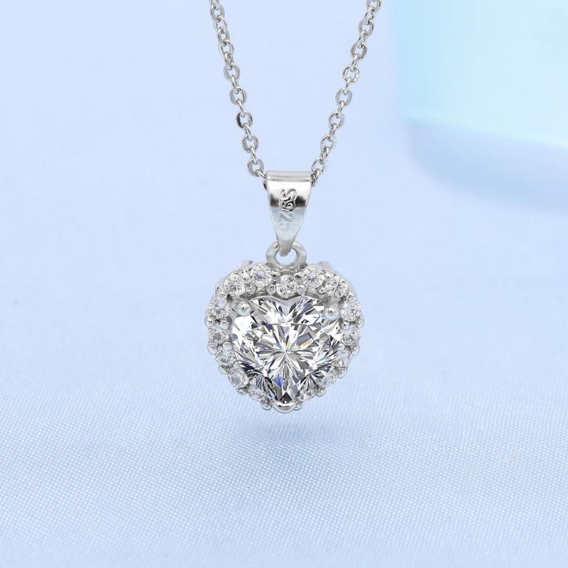 (with Gra Certificate) Fashion Heart Pendant Elegant Moissanite White Necklace Fine Jewelry 2