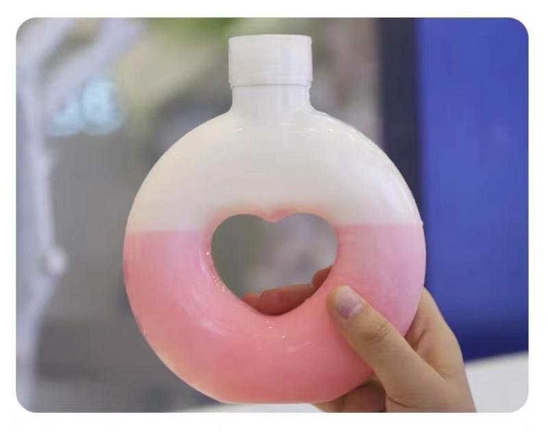 Product Introduction of 5/10pcs New Heart Water Bottle Food-graded Transparent PET Milk Tea Shop Cup Wedding Party Gift Cola Juice Drinks Bottles 500ML 13
