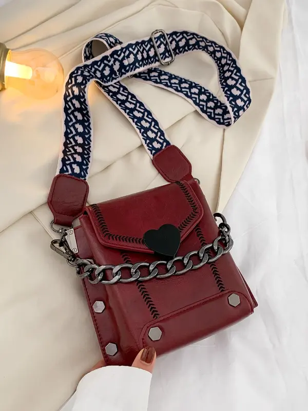 Fashion Chain Decorated Heart Decor Crossbody Bag Women, Simple Vintage Flap Shoulder Bag for Women, Casual Trendy Versatile High-quality Daily Commuting Bag, Girl Fashionable Shopping Bag 8