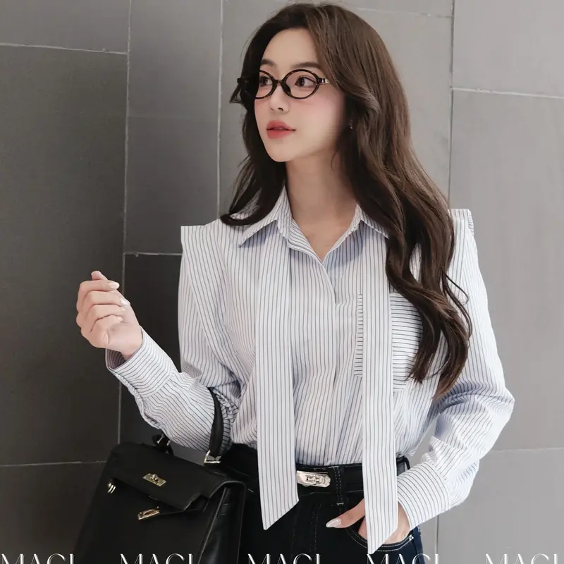 Áo Sơ Mi Kẻ Sọc Xanh Nhạt MACI by MKC MCASMSO0022 Thời Trang Nữ Thiết Kế Độc Quyền 2