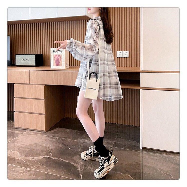 Product Introduction of Sun Protection Clothing for Women Thin Plaid Chiffon Shirt Oversize Coat for Women Breathable New Summer Loose Shirt Women 25