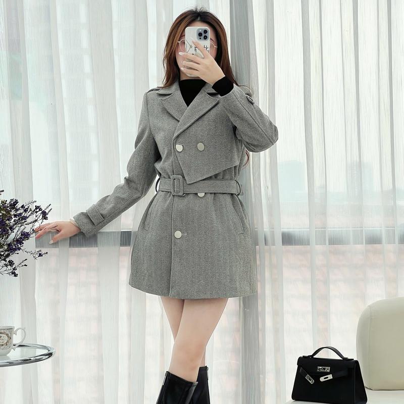 Áo Măng Tô Nữ CCHAT Dáng Ngắn Chất Dạ Kèm Đai 24MDZ2004ST