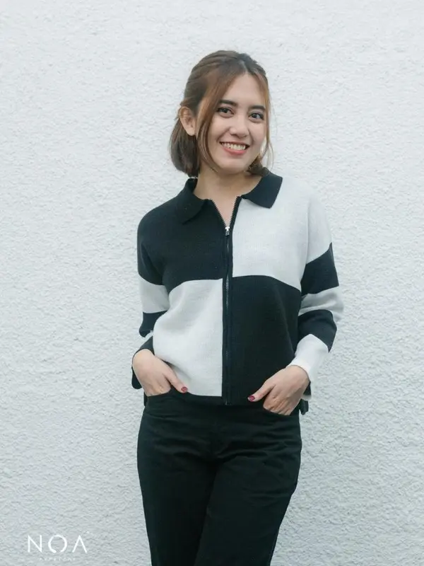 NOAeveryday RIKONA Square Knitted Cardigan    Knitwear Motif 1