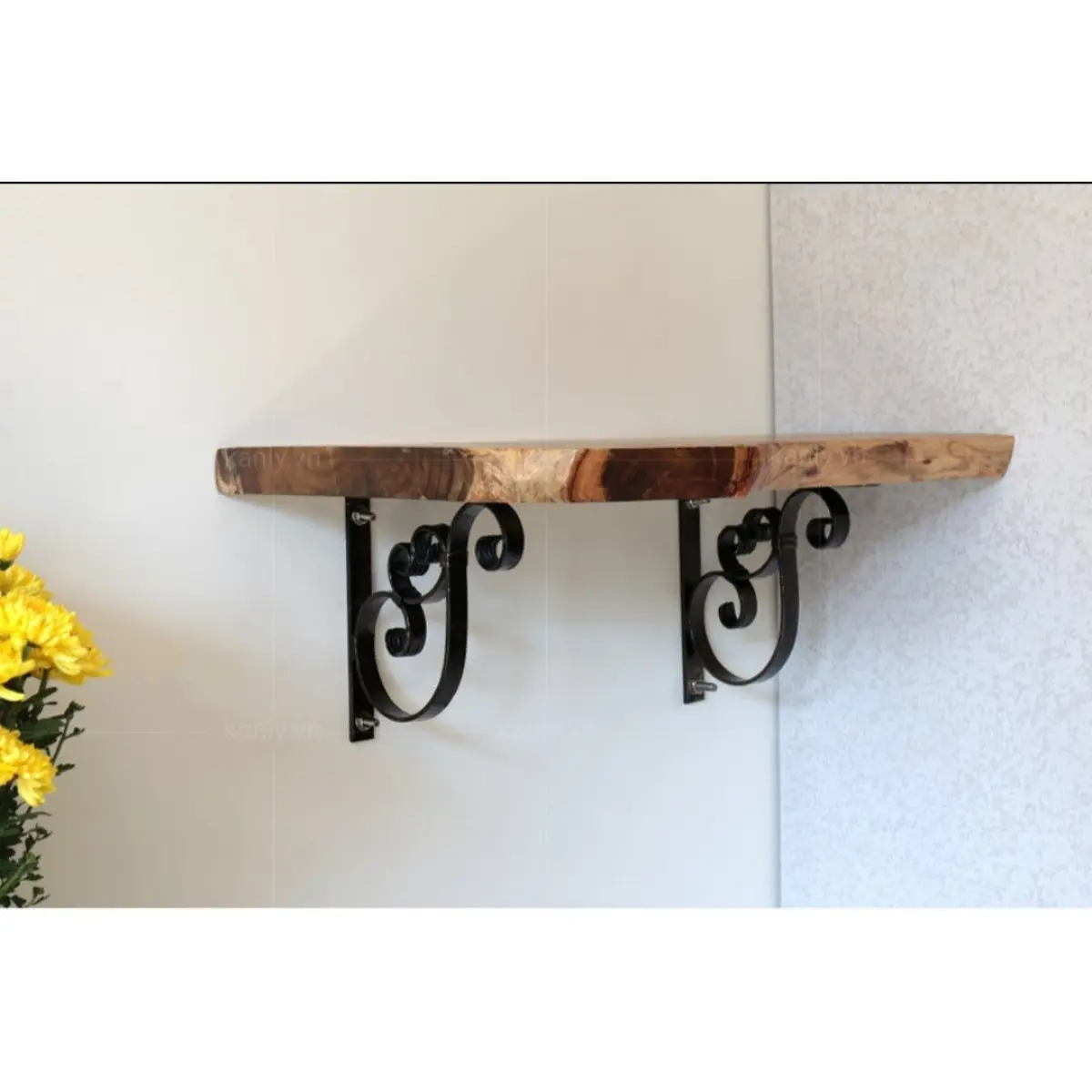 Eke, giá đỡ làm kệ thờ, sách, lavabo sắt mỹ thuật Decor nhà đẹp.