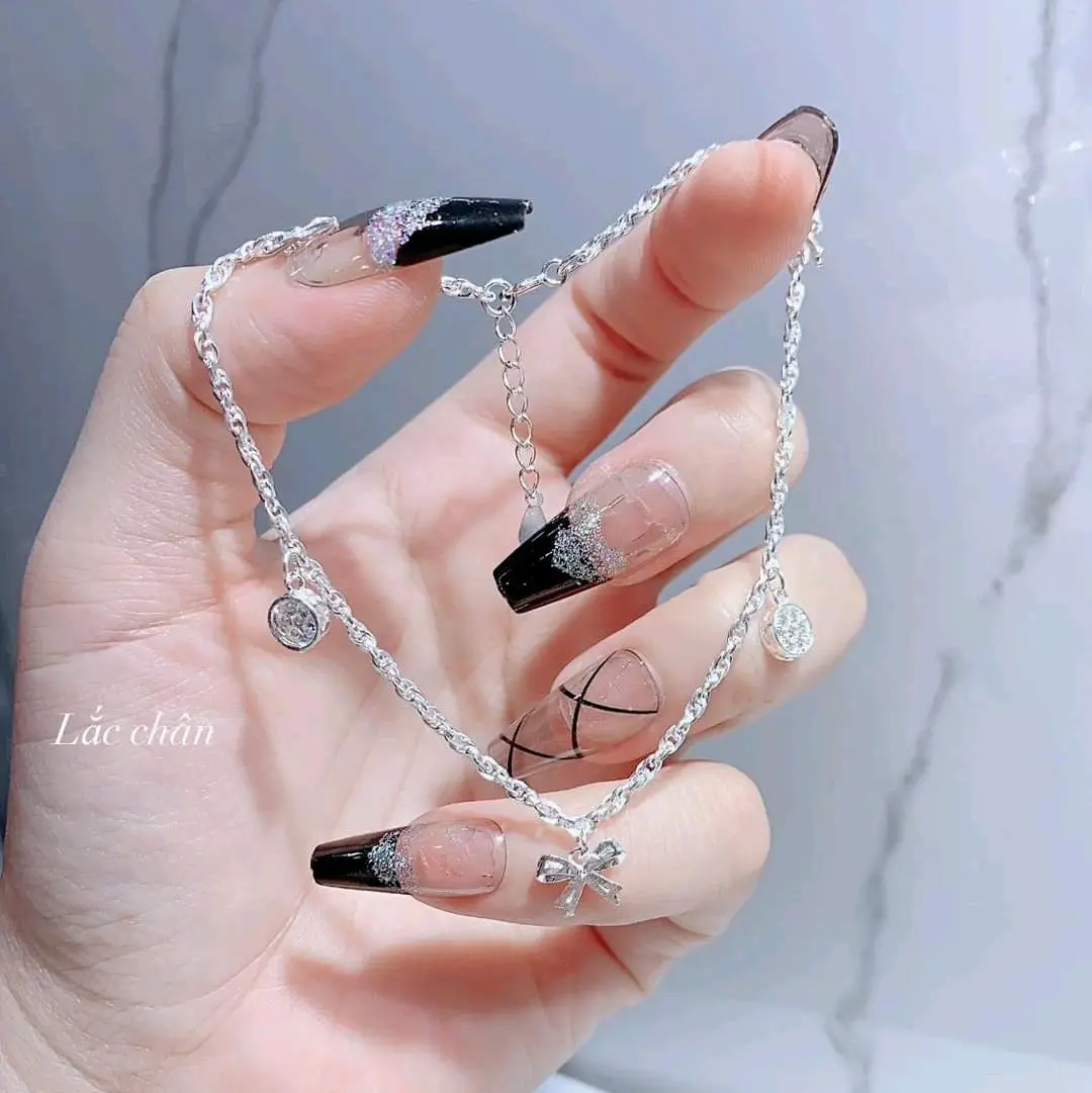 Lắc chân treo nơ _ Vàng Bạc Trọng Ngoan