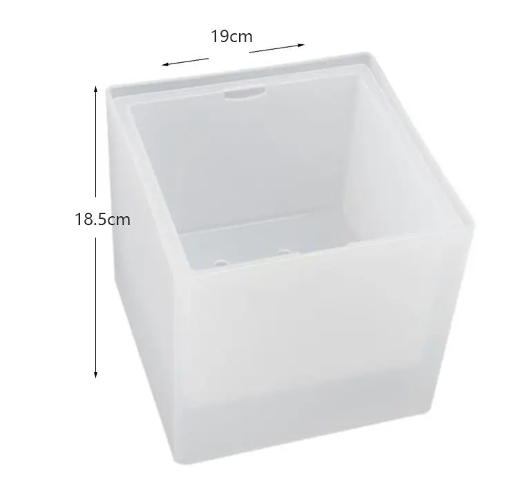 Xô đá ướp lạnh có đèn led 3.5 lít HC305 Đèn 7 màu tự động thay đổi Hình vuông 19x19xcao18.5cm Nhựa PP cho bar KTV party 1