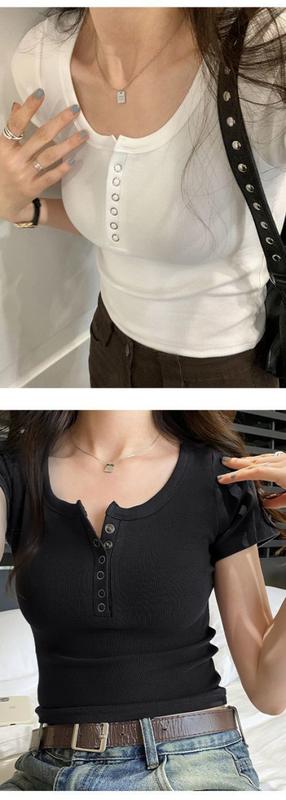 Product Introduction of New Style Small Tight Hot Girl Collarbone Shoulder Short Sleeve Shirt Women's Summer Breasted Design Sense Midriff-Baring Top Trendy 5