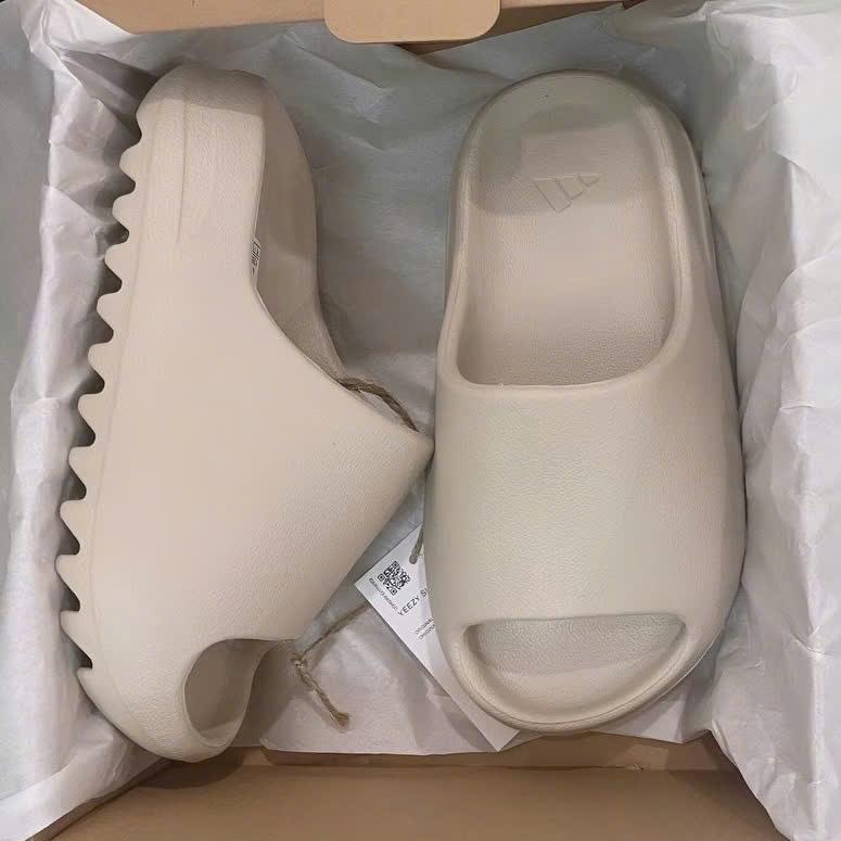 ( Tặng Vớ )Dép YZ Nhám Bản Cao Cấp - Dép Bánh Mì Quai Ngang Yz Slide Vân Nhám Đế Răng CưCao 5CM 4