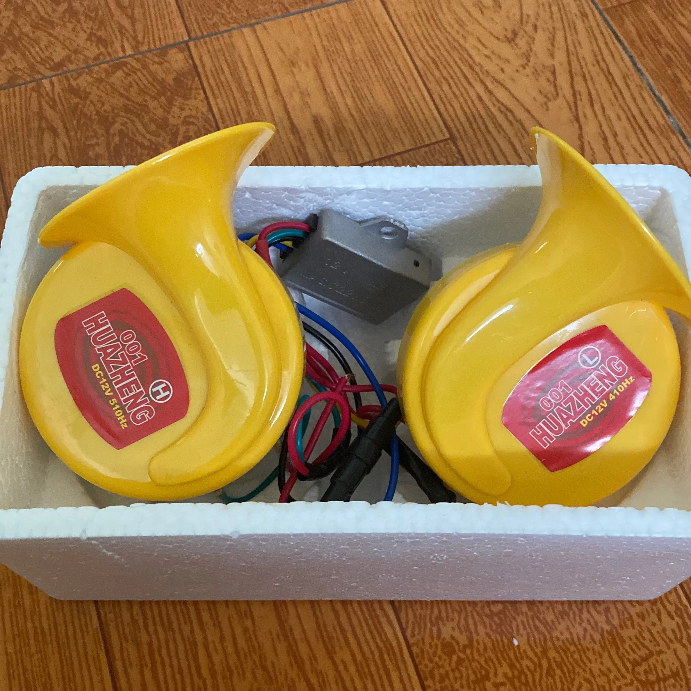 còi ngân 8 tiếng dùng điện 12,24v Phụ Kiện Phụ Tùng