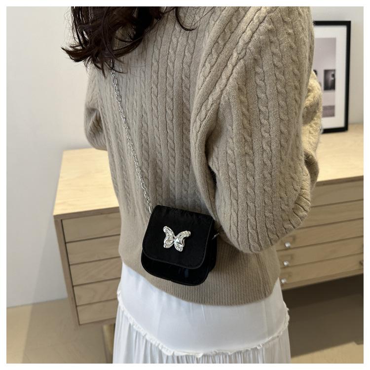Product Introduction of 2024 Fashionable New Fresh Sweet Small Square Bag Butterfly Decoration Mini Advanced Texture Chain Crossbody Lipstick Pack 16