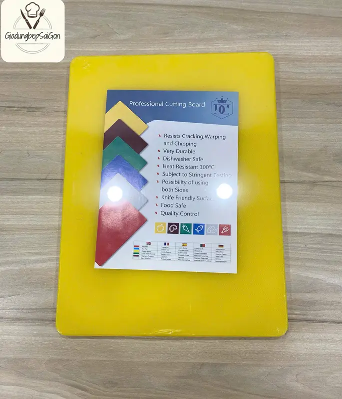Thớt nhựa PE kháng khuẩn size 35x50cm dày 2cm chống trượt nhiều màu 3