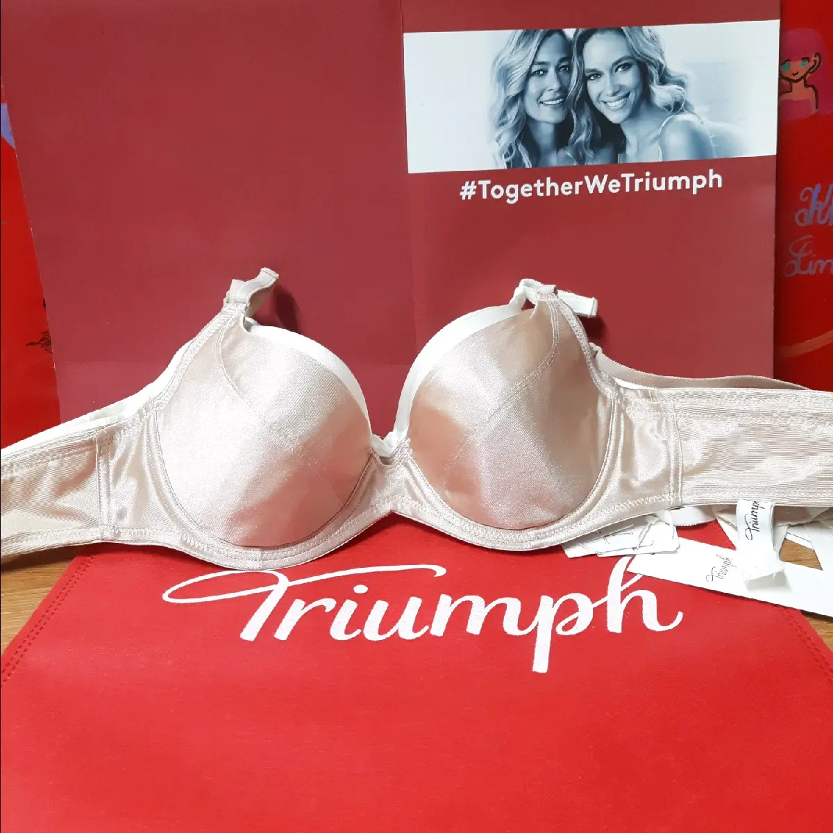 Áo lót nữ Triumph D179 WHP áo có gọng không mút