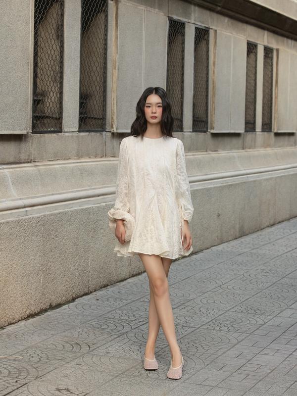  Đầm babydoll hoa tay dài dáng bồng xòe phù hợp đi chơi Freya Loose Dress OLV 