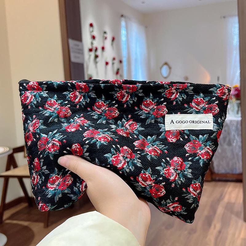 Large Cosmetic Bag Review: Capacity vs. Portability Trade-of