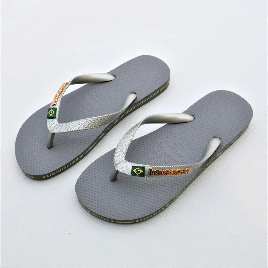 2024 Casual Havana Solid Color Rubber Non-Slip Flip-Flops Havaians Metal Logo Men's Durable Slippers