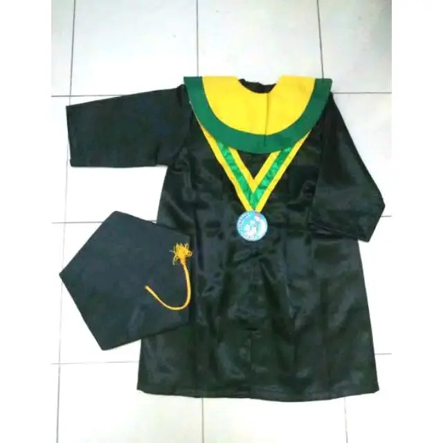 Toga Kuning list Hijau + Medali