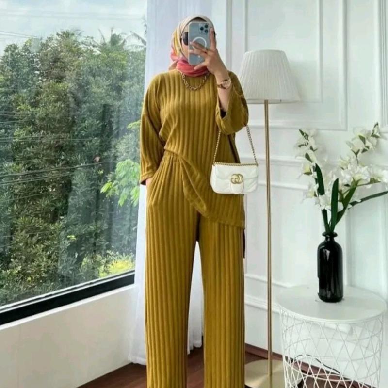 One Set Hornet Knit Premium Setelan Baju dan Celana Wanita Two Piece Set Model Terbaru 1