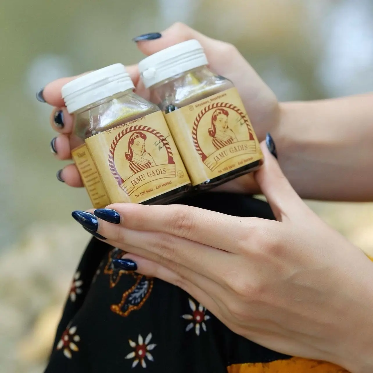 Jamu Gadis Herbal Vlaminor by Alexanors Beautycare - Mengobati Keputihan dan Menjaga Kebersihan Miss V