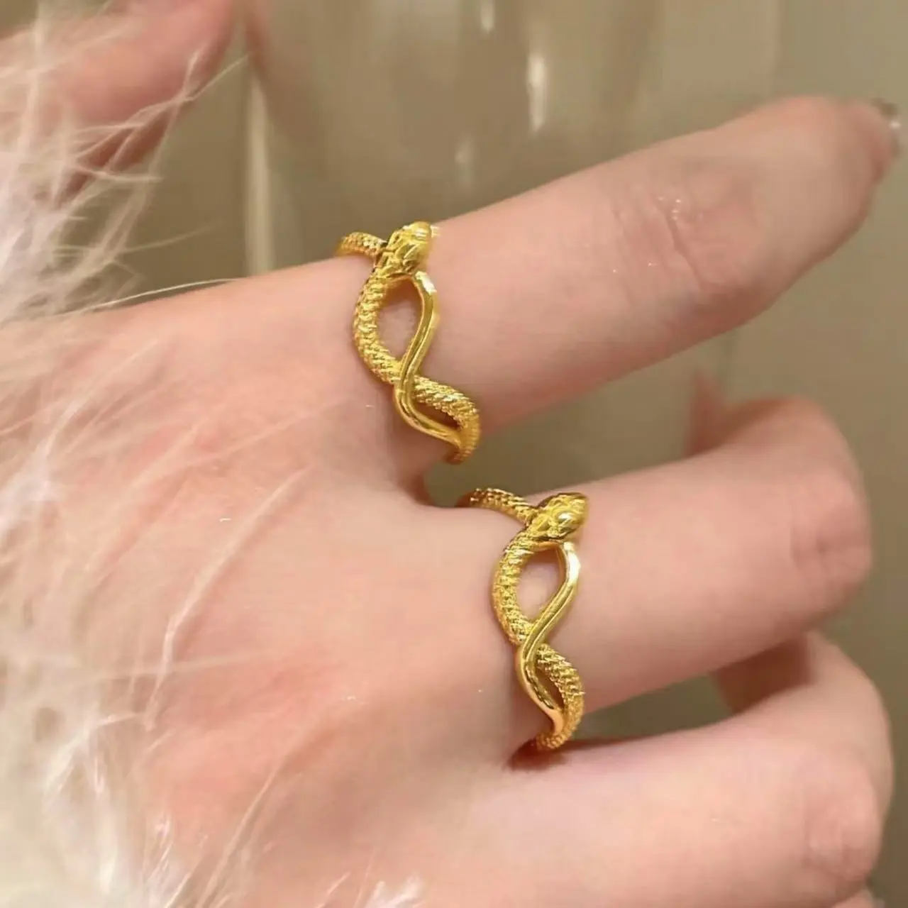 Spirit Snake Wrap~ Retro ins Cold Wind 18k Gold Disc Snake Plain Ring Light Luxury Fashion Adjustable Ring Women
