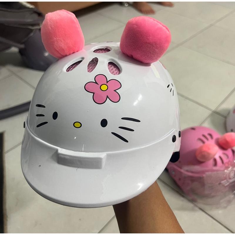 Nón Bảo Hiểm Cho Bé Gái HELLO KITTY Có Kính Chắn Gió Cao Cấp cho bé 2-6 tuổi
