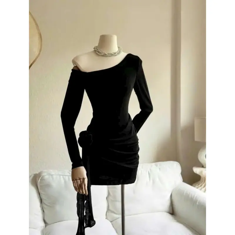 Đầm Body Dáng Ngắn Lệch Vai Tay Dài Đính Hoa Trẻ Trung - Nữ - Tre Đen Women Dress 5