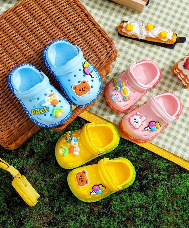 Product Introduction of Garden Clogs Shoes Boys Girls Beach Sandal Kids Lightweight Breathable Cute Cartoon Slip on Mules Baby Slipper 10