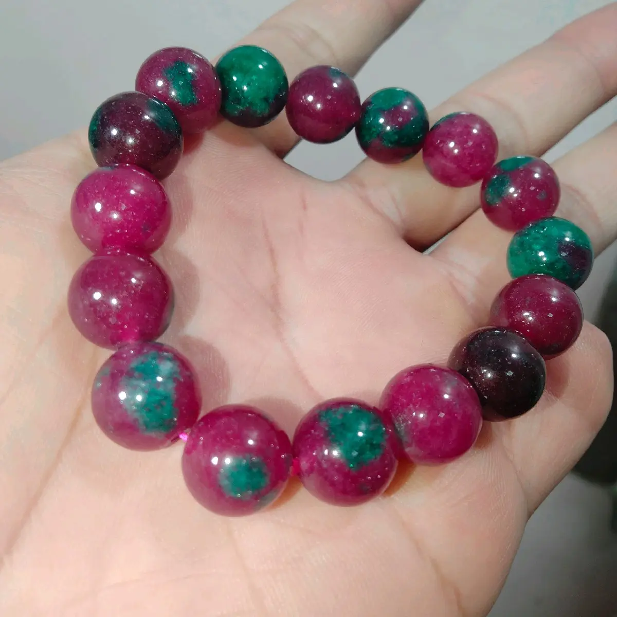 VÒNG ĐÁ RUBY PHI TƯ NHIÊN.