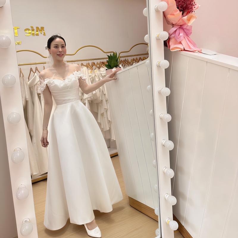 CDP269 - váy trễ vai hoa thiết kế đầm cô dâu